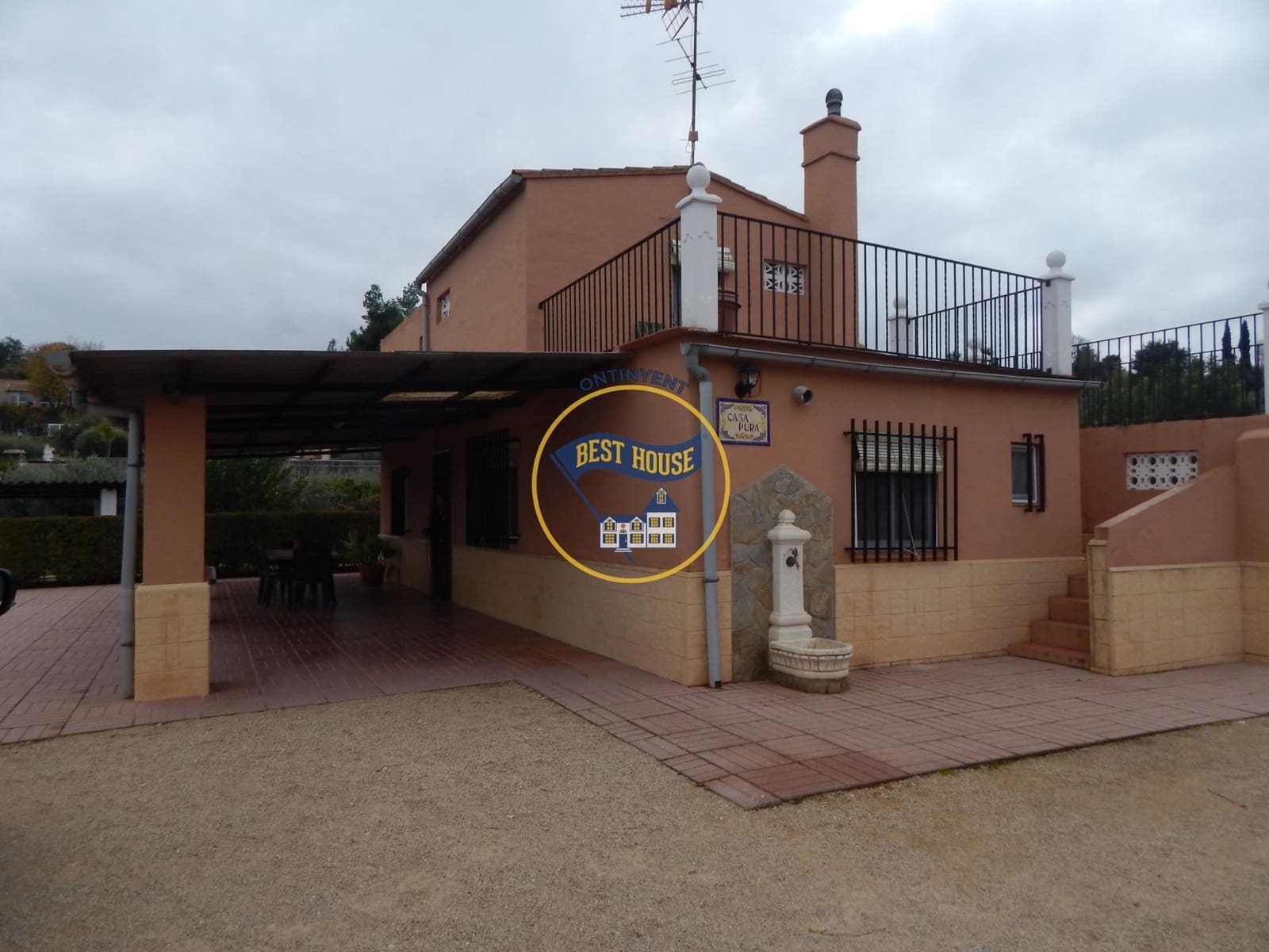 3 soveværelse Villa til salg i Ontinyent med swimmingpool - € 160.000 (Ref: 8709318)