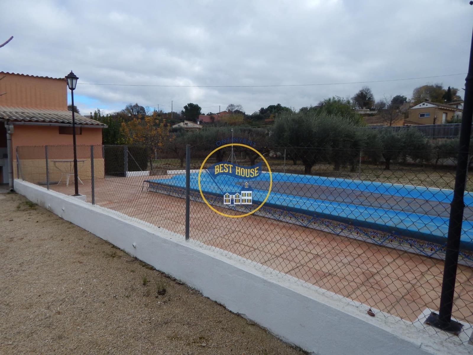 3 soveværelse Villa til salg i Ontinyent med swimmingpool - € 160.000 (Ref: 8709318)