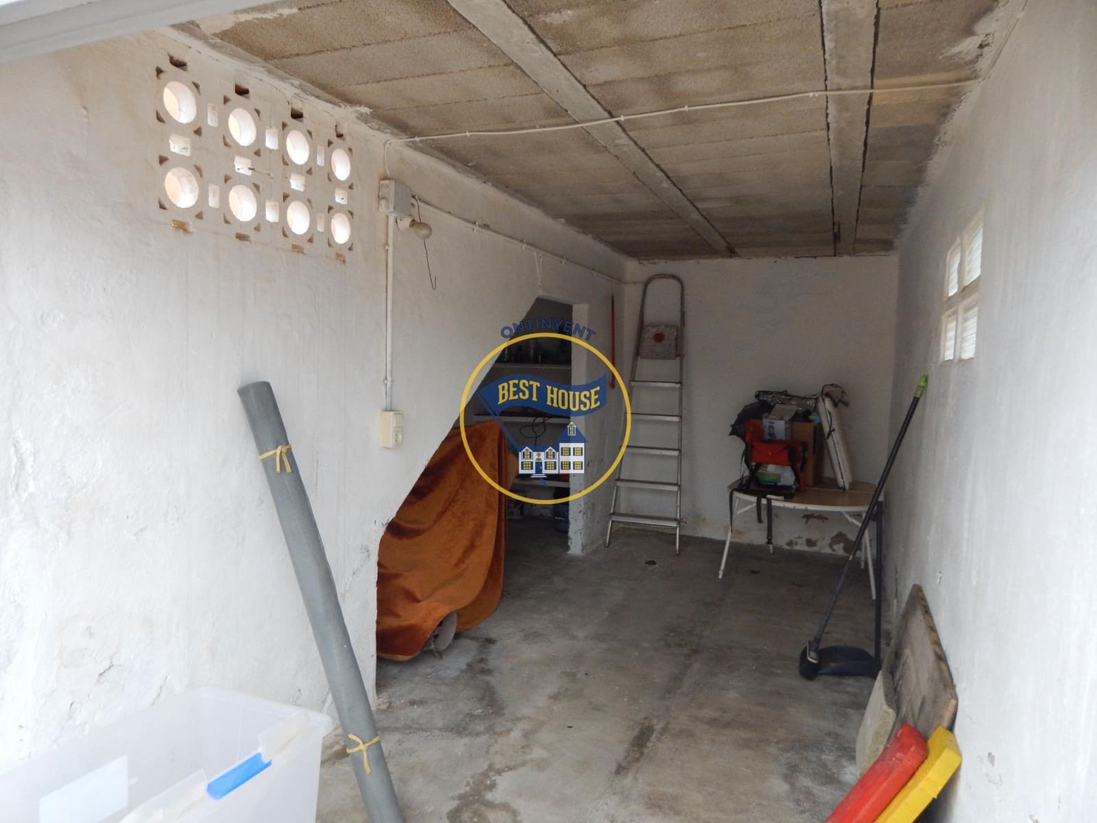 3 soveværelse Villa til salg i Ontinyent med swimmingpool - € 160.000 (Ref: 8709318)