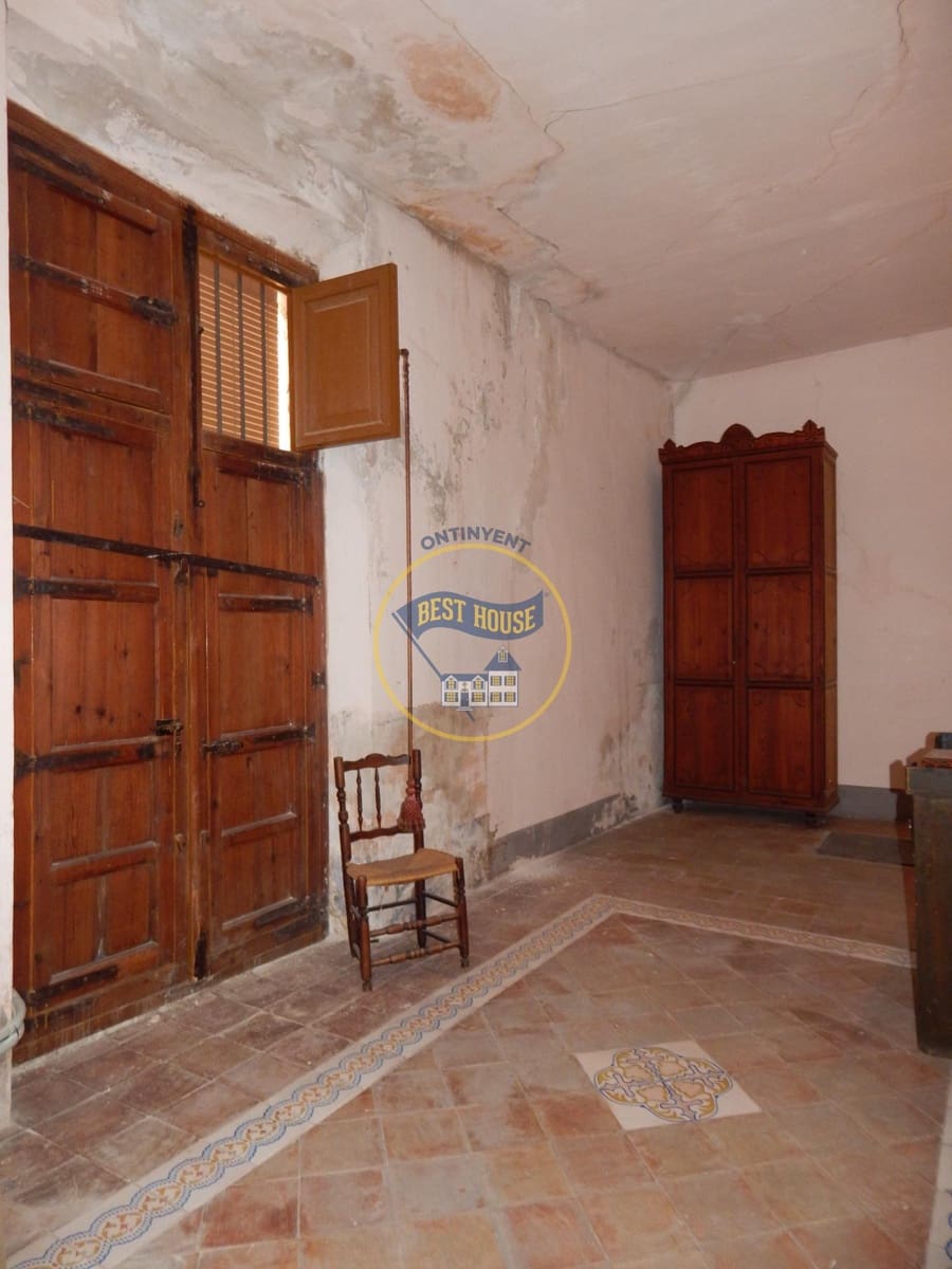 10 bedroom Townhouse for sale in Bocairent - € 210,000 (Ref: 8715541)