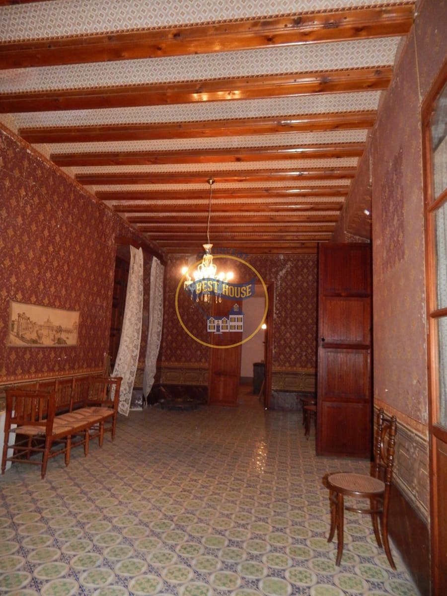10 bedroom Townhouse for sale in Bocairent - € 210,000 (Ref: 8715541)