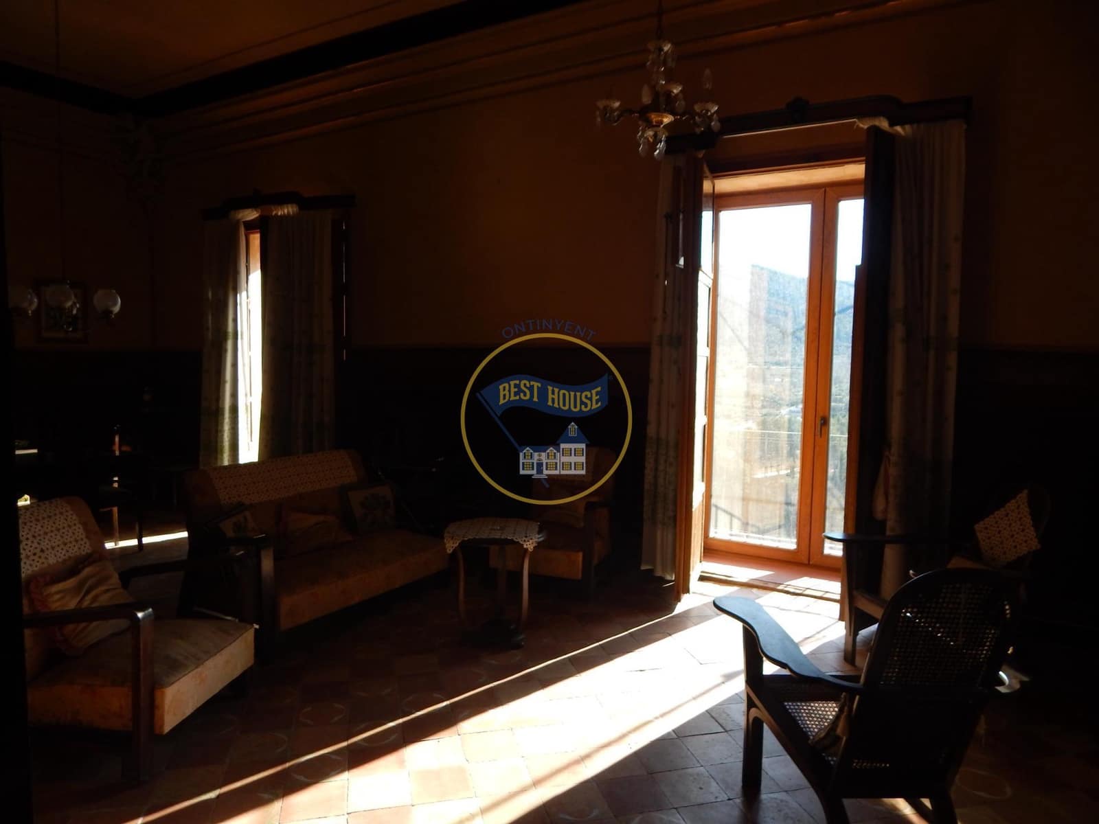 10 bedroom Townhouse for sale in Bocairent - € 210,000 (Ref: 8715541)