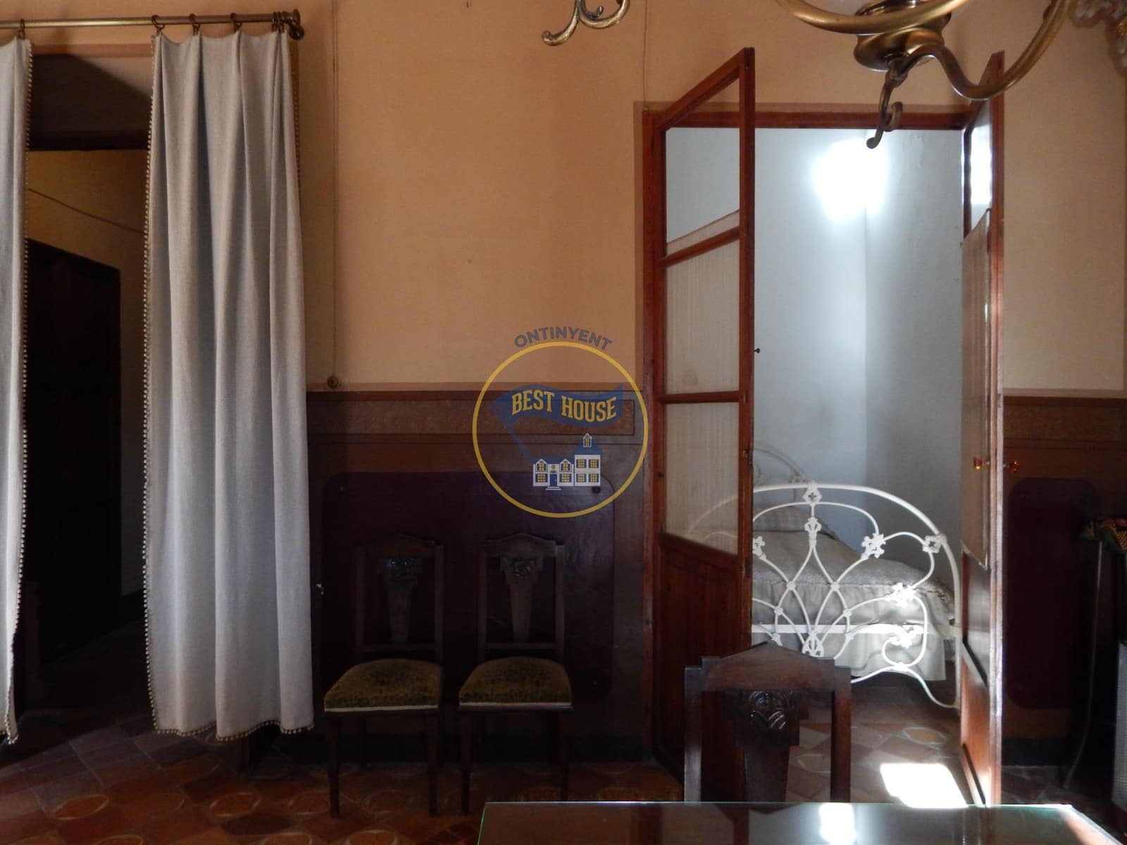 10 bedroom Townhouse for sale in Bocairent - € 210,000 (Ref: 8715541)