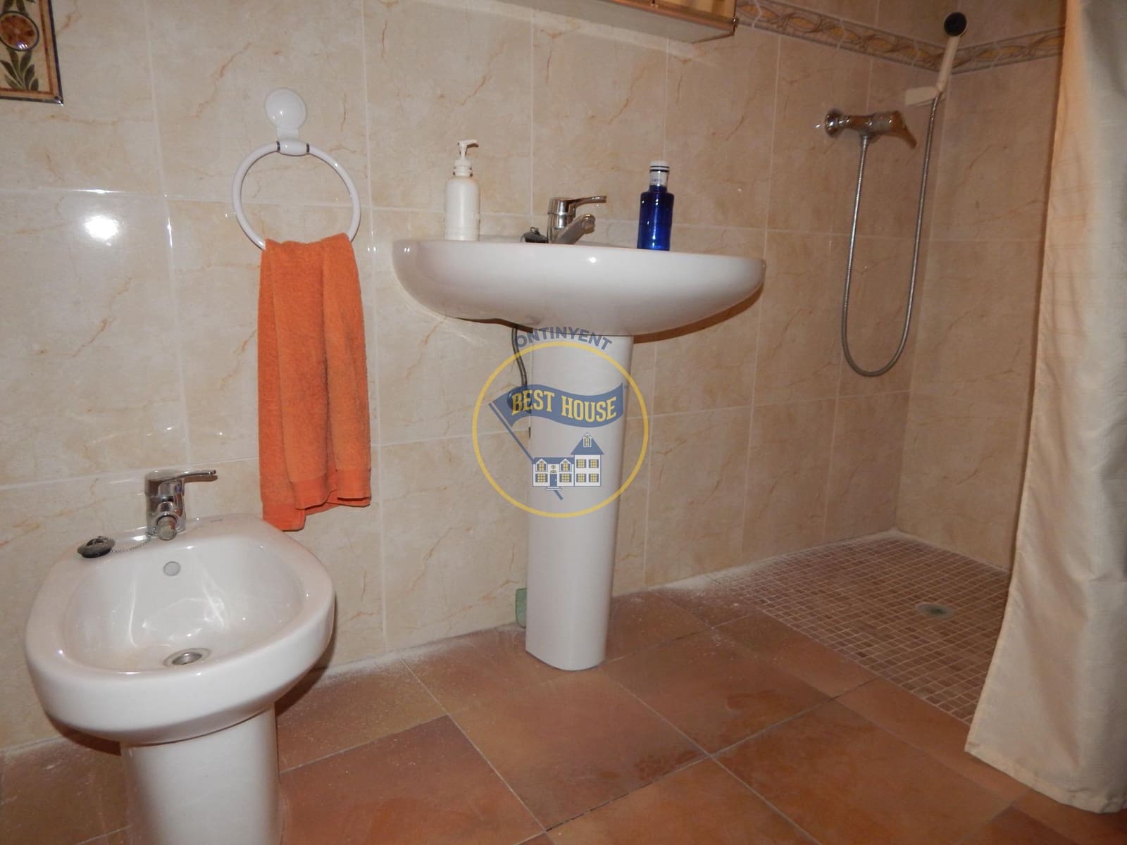 10 bedroom Townhouse for sale in Bocairent - € 210,000 (Ref: 8715541)