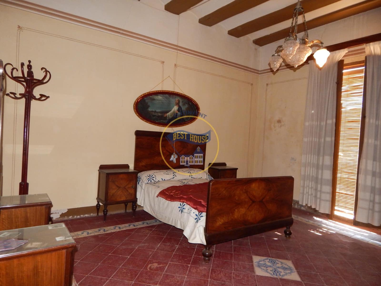 10 bedroom Townhouse for sale in Bocairent - € 210,000 (Ref: 8715541)
