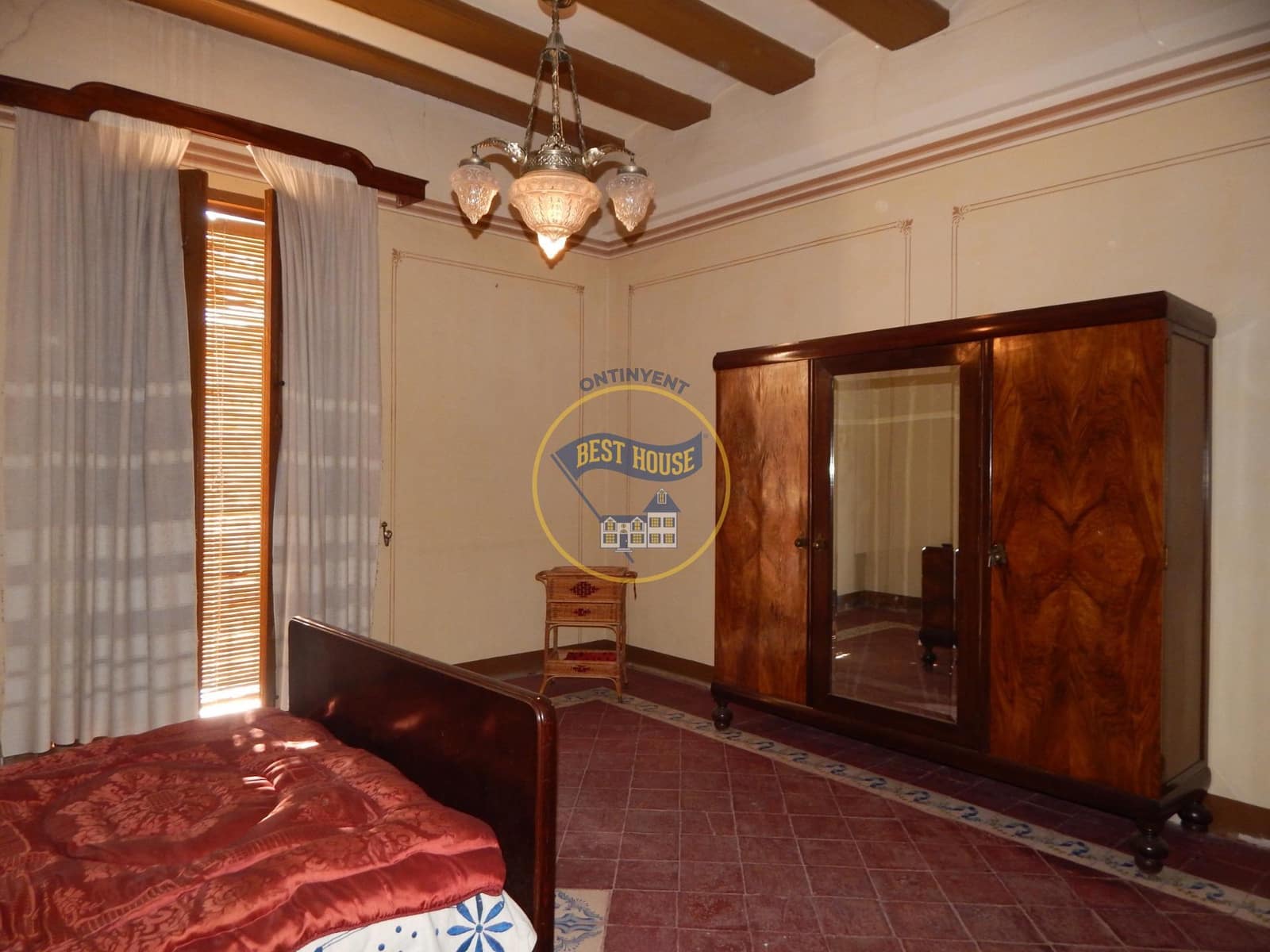 10 bedroom Townhouse for sale in Bocairent - € 210,000 (Ref: 8715541)