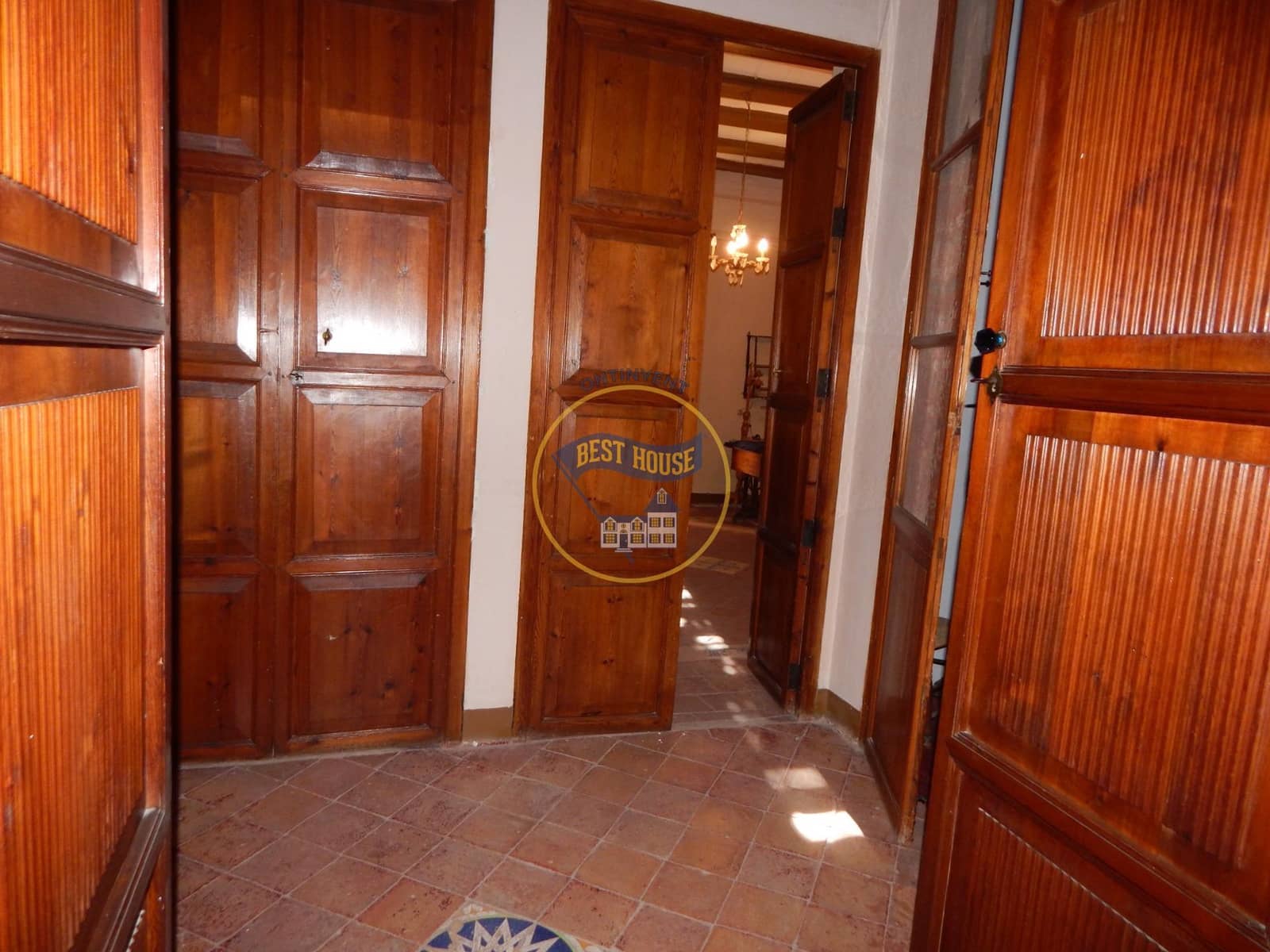 10 bedroom Townhouse for sale in Bocairent - € 210,000 (Ref: 8715541)