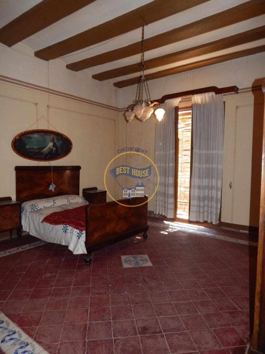 10 bedroom Townhouse for sale in Bocairent - € 210,000 (Ref: 8715541)