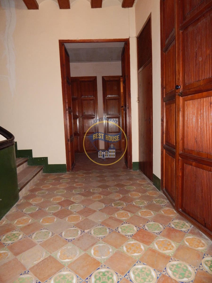 10 bedroom Townhouse for sale in Bocairent - € 210,000 (Ref: 8715541)
