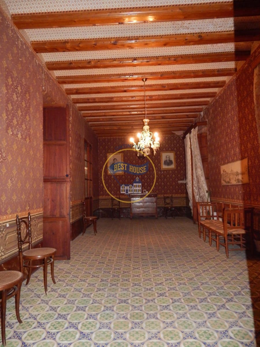 10 bedroom Townhouse for sale in Bocairent - € 210,000 (Ref: 8715541)