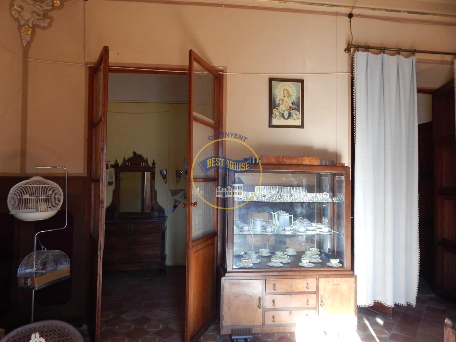 10 bedroom Townhouse for sale in Bocairent - € 210,000 (Ref: 8715541)