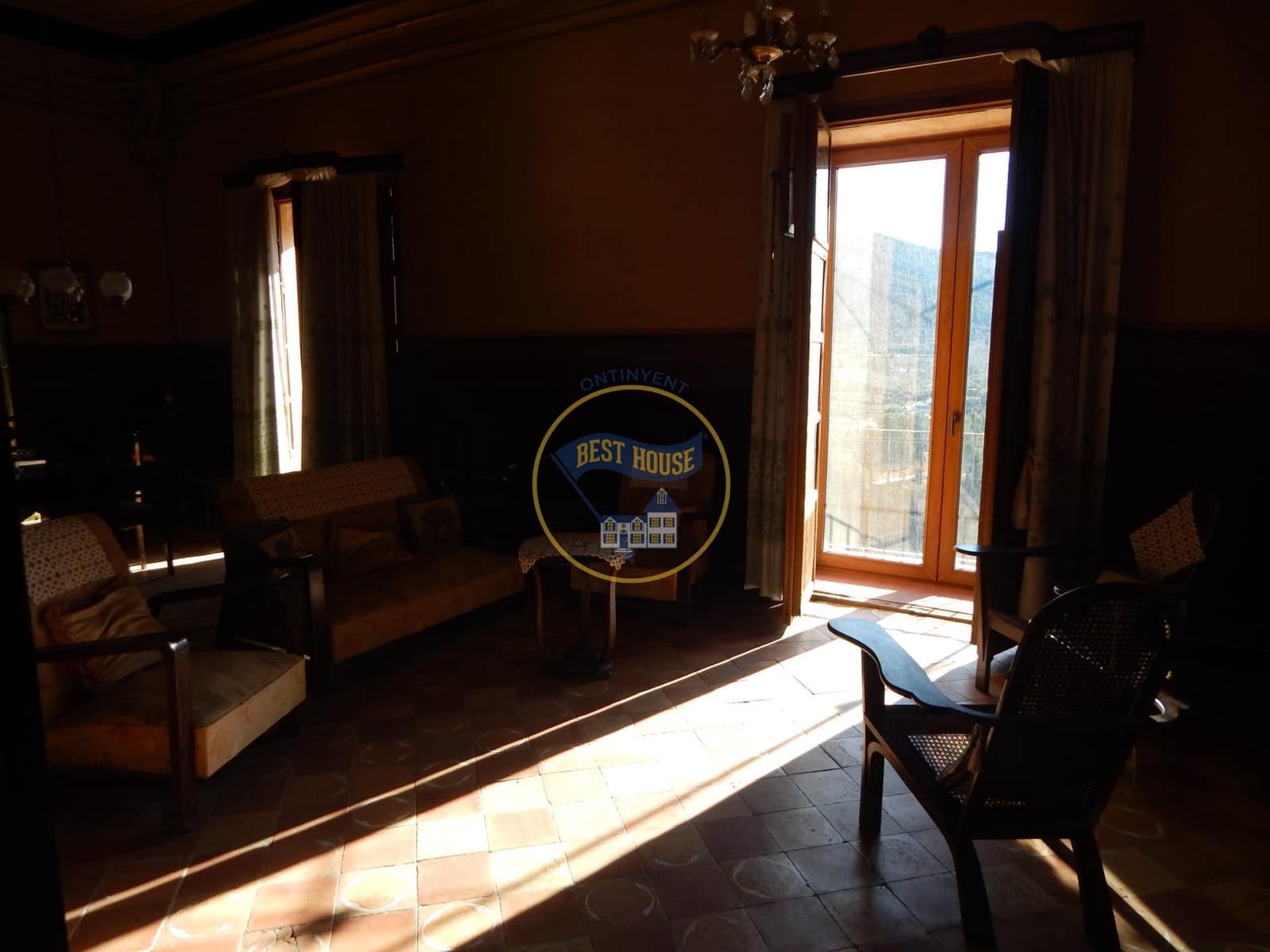 10 bedroom Townhouse for sale in Bocairent - € 210,000 (Ref: 8715541)