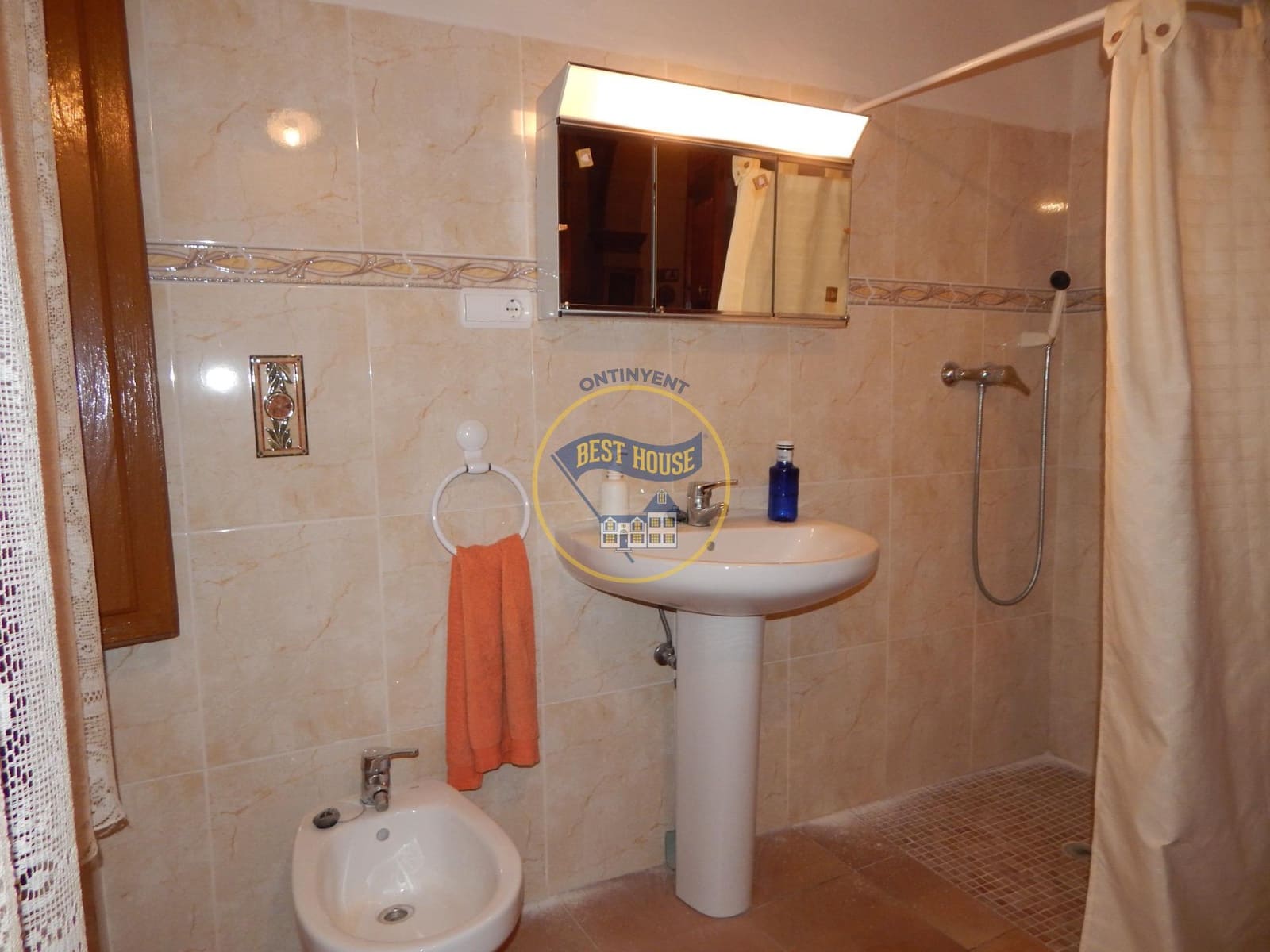 10 bedroom Townhouse for sale in Bocairent - € 210,000 (Ref: 8715541)