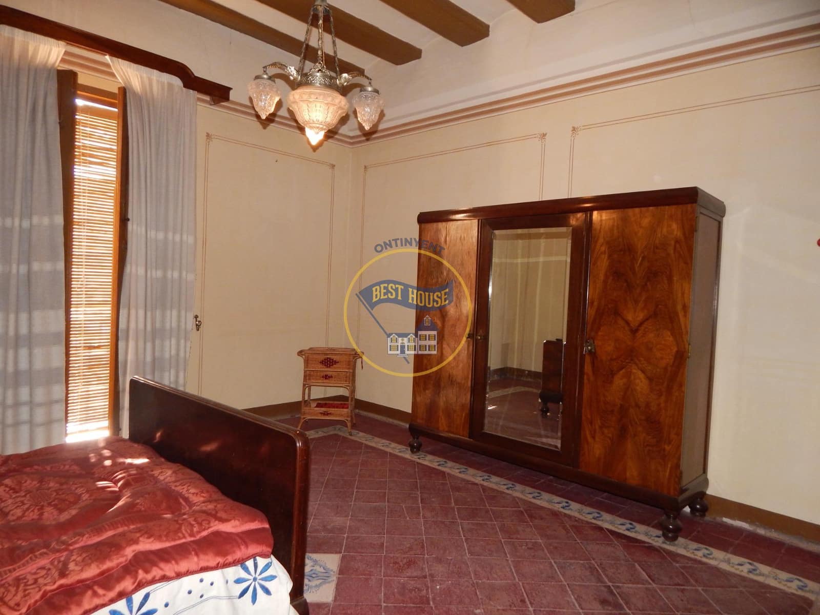 10 bedroom Townhouse for sale in Bocairent - € 210,000 (Ref: 8715541)