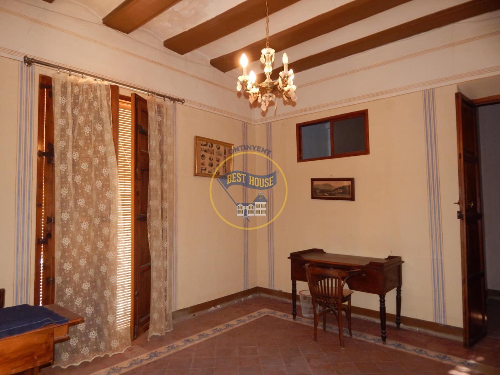 10 bedroom Townhouse for sale in Bocairent - € 210,000 (Ref: 8715541)