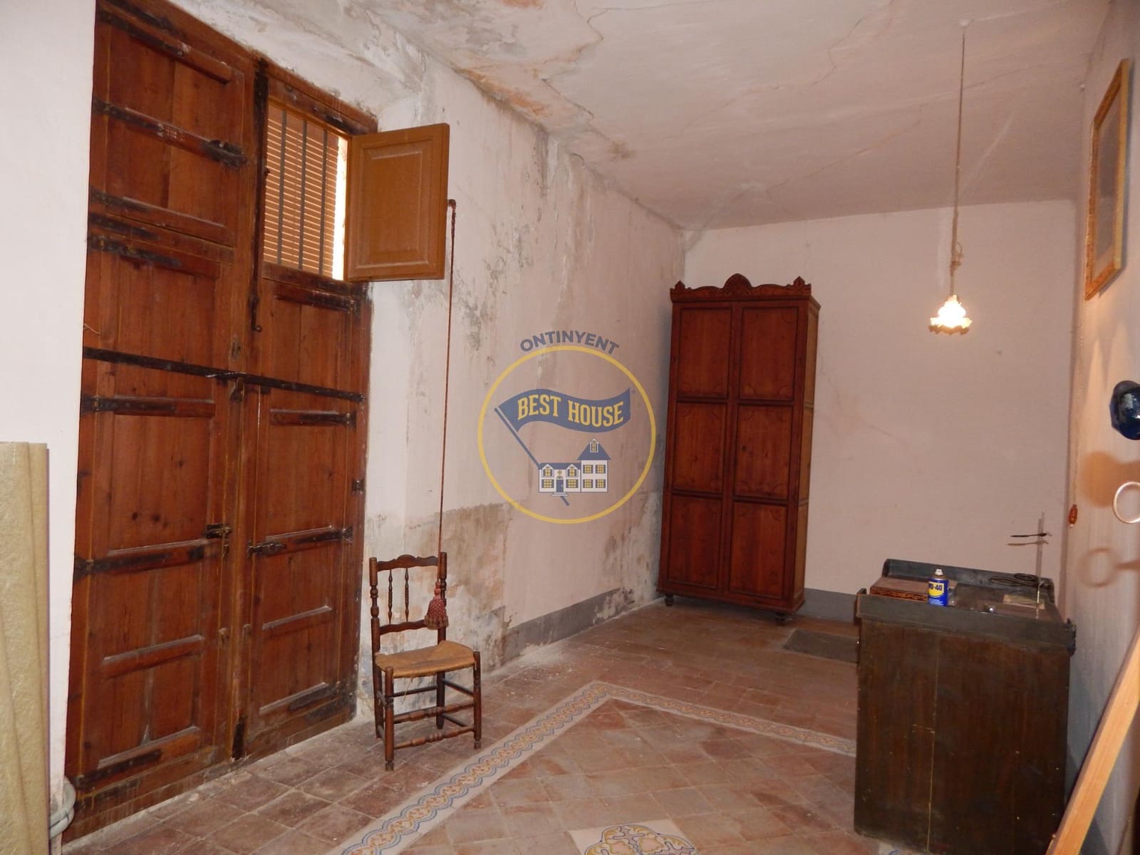 10 bedroom Townhouse for sale in Bocairent - € 210,000 (Ref: 8715541)