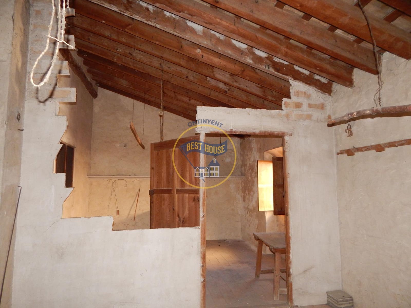 10 bedroom Townhouse for sale in Bocairent - € 210,000 (Ref: 8715541)