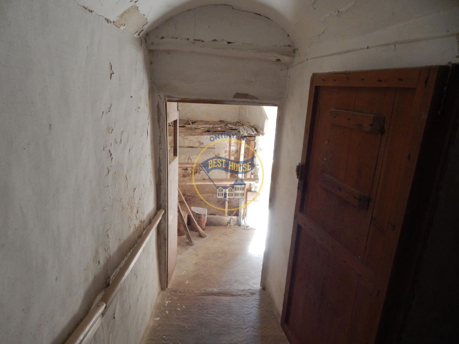 10 bedroom Townhouse for sale in Bocairent - € 210,000 (Ref: 8715541)