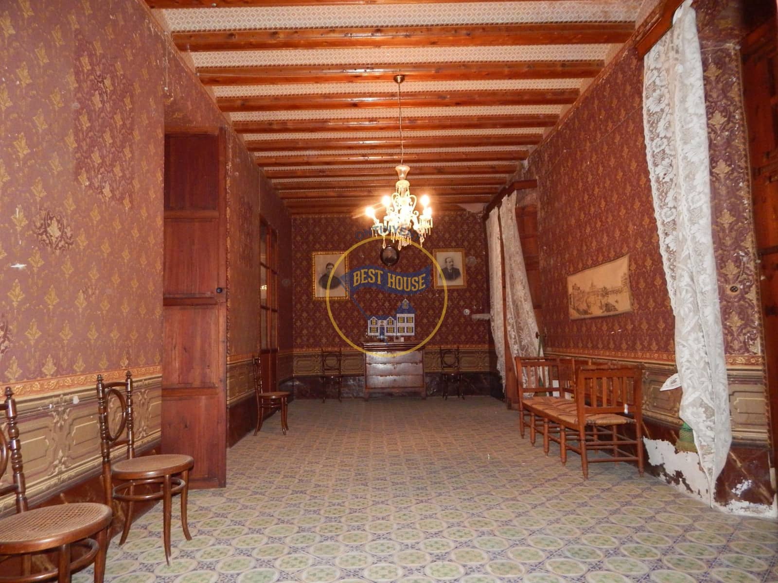 10 bedroom Townhouse for sale in Bocairent - € 210,000 (Ref: 8715541)
