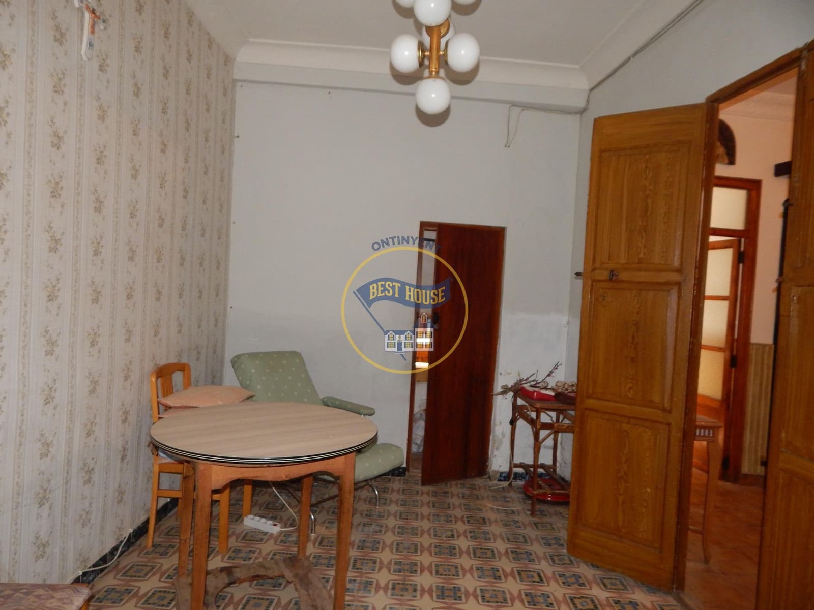 7 soveværelse Byhus til salg i Bocairent med garage - € 90.000 (Ref: 8778634)