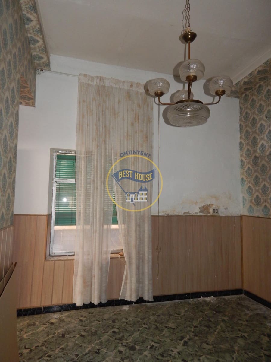 7 soveværelse Byhus til salg i Bocairent med garage - € 90.000 (Ref: 8778634)