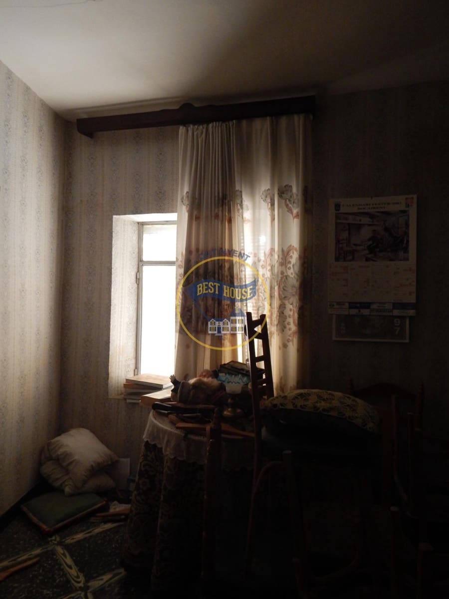 7 soveværelse Byhus til salg i Bocairent med garage - € 90.000 (Ref: 8778634)