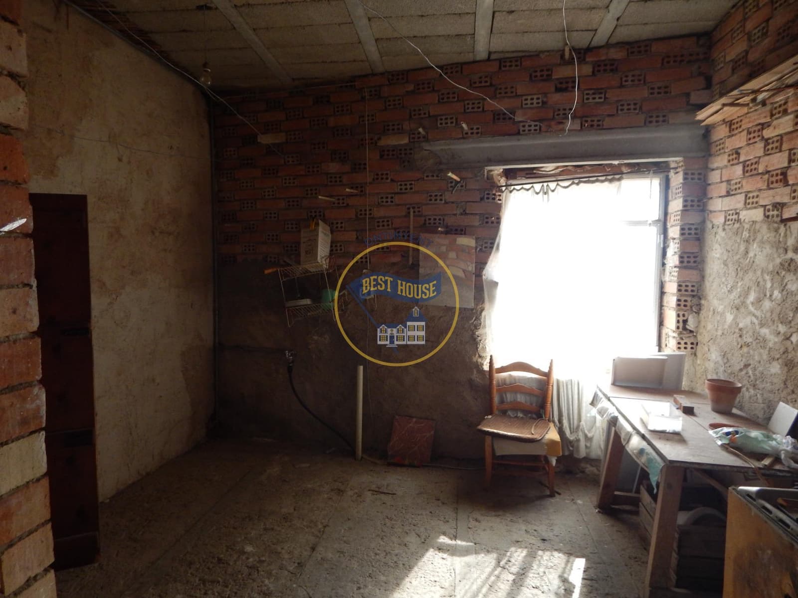 7 soveværelse Byhus til salg i Bocairent med garage - € 90.000 (Ref: 8778634)