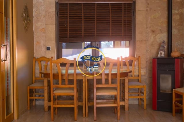 4 makuuhuone Omakotitalo myytävänä paikassa Bocairent - 199 000 € (Ref: 8789566)