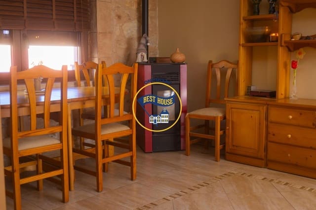 4 makuuhuone Omakotitalo myytävänä paikassa Bocairent - 199 000 € (Ref: 8789566)