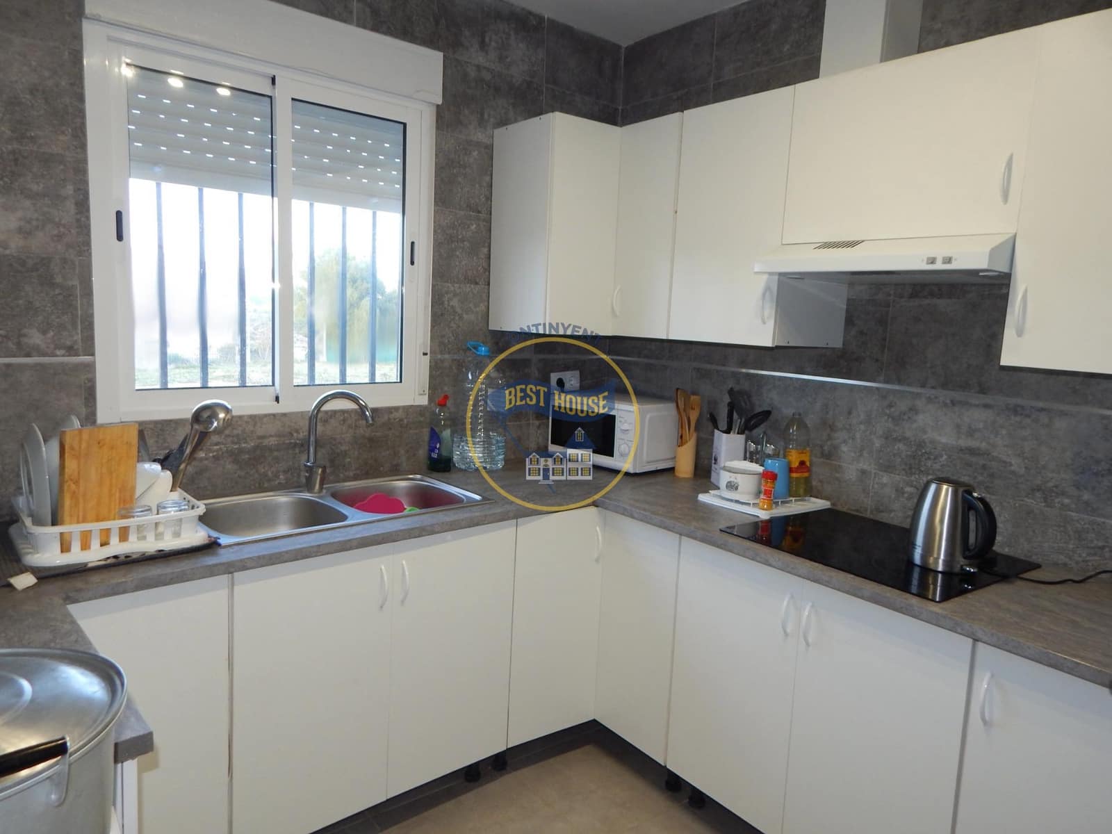 5 soveværelse Villa til salg i Ontinyent - € 150.000 (Ref: 8822274)