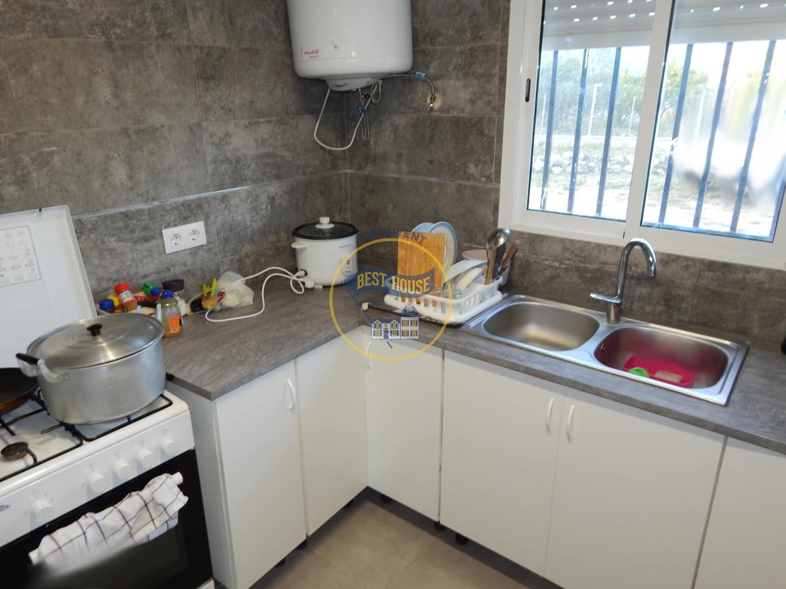 5 soveværelse Villa til salg i Ontinyent - € 150.000 (Ref: 8822274)