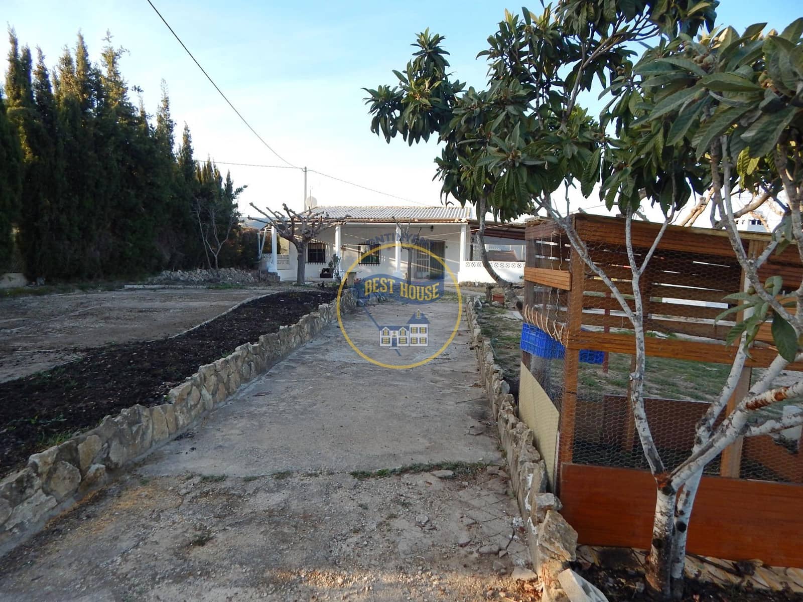 5 soveværelse Villa til salg i Ontinyent - € 150.000 (Ref: 8822274)