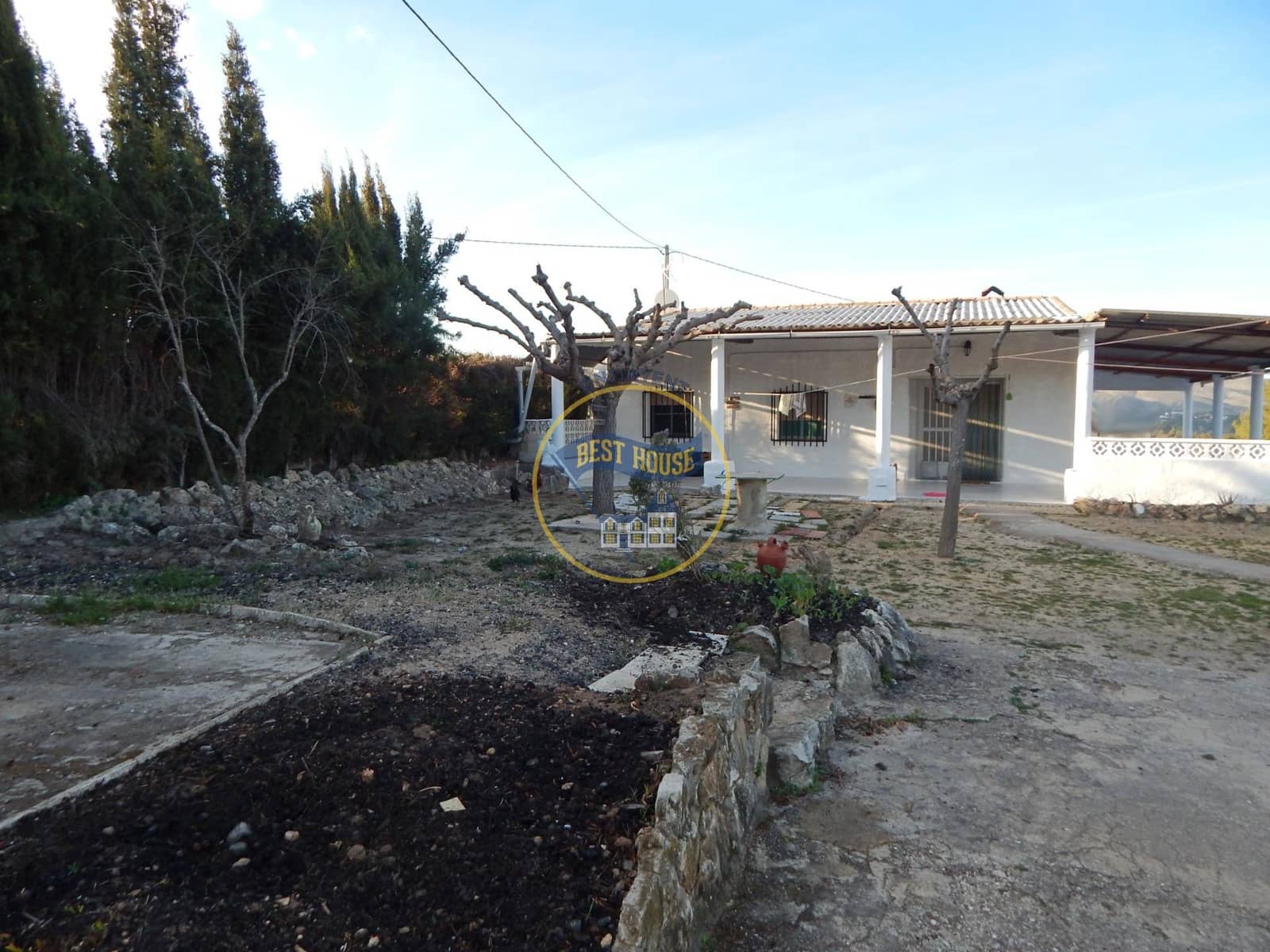 5 soveværelse Villa til salg i Ontinyent - € 150.000 (Ref: 8822274)