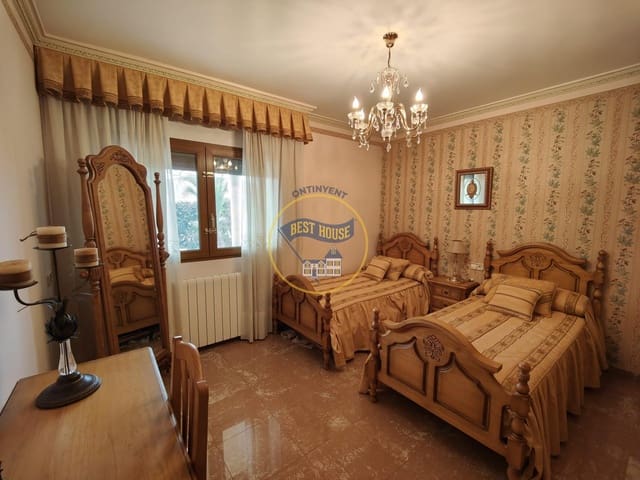 8 bedroom Villa for sale in Banyeres de Mariola with pool - € 480,000 (Ref: 8843527)