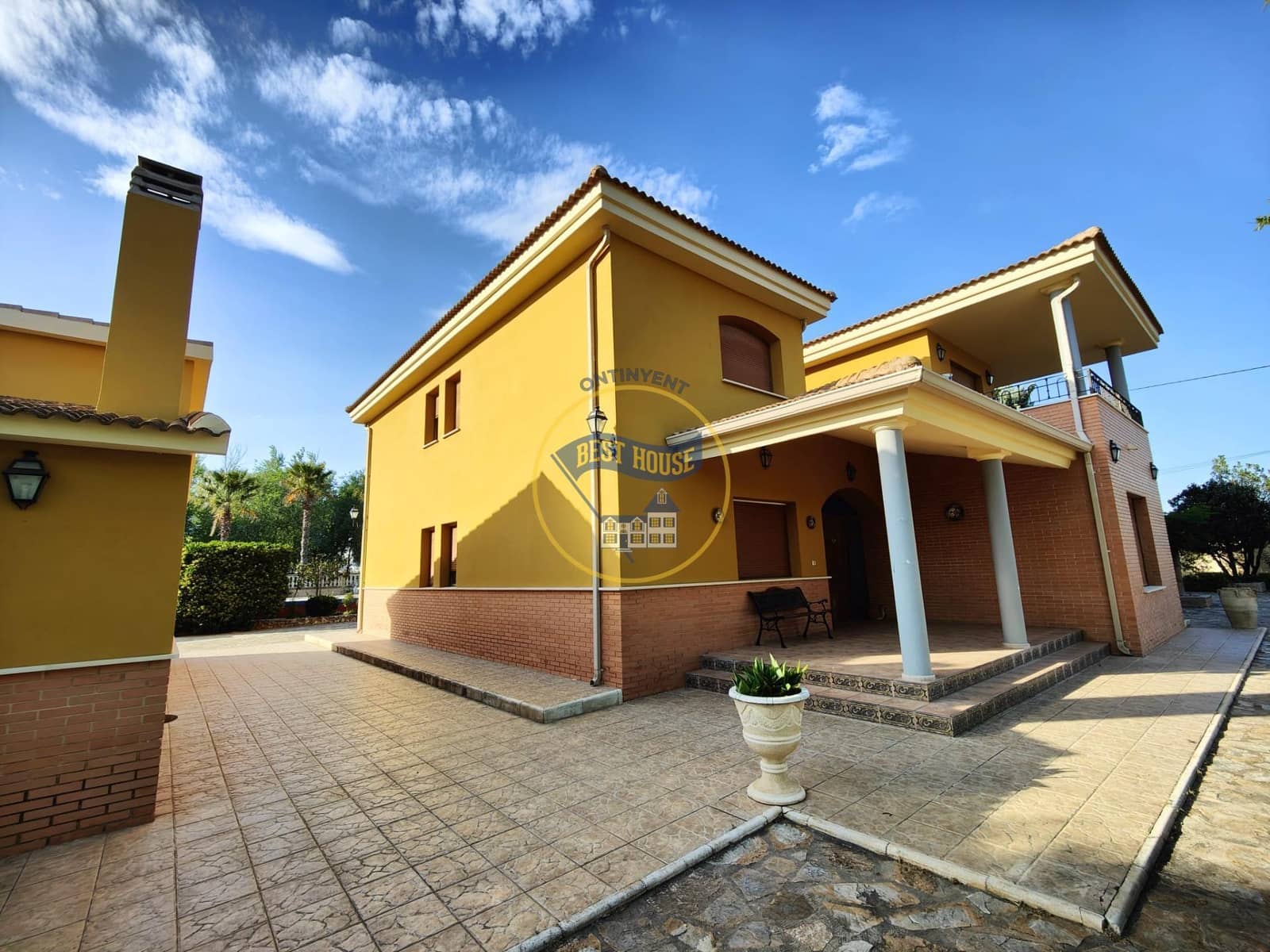 8 soveværelse Villa til salg i Banyeres de Mariola med swimmingpool - € 480.000 (Ref: 8843527)