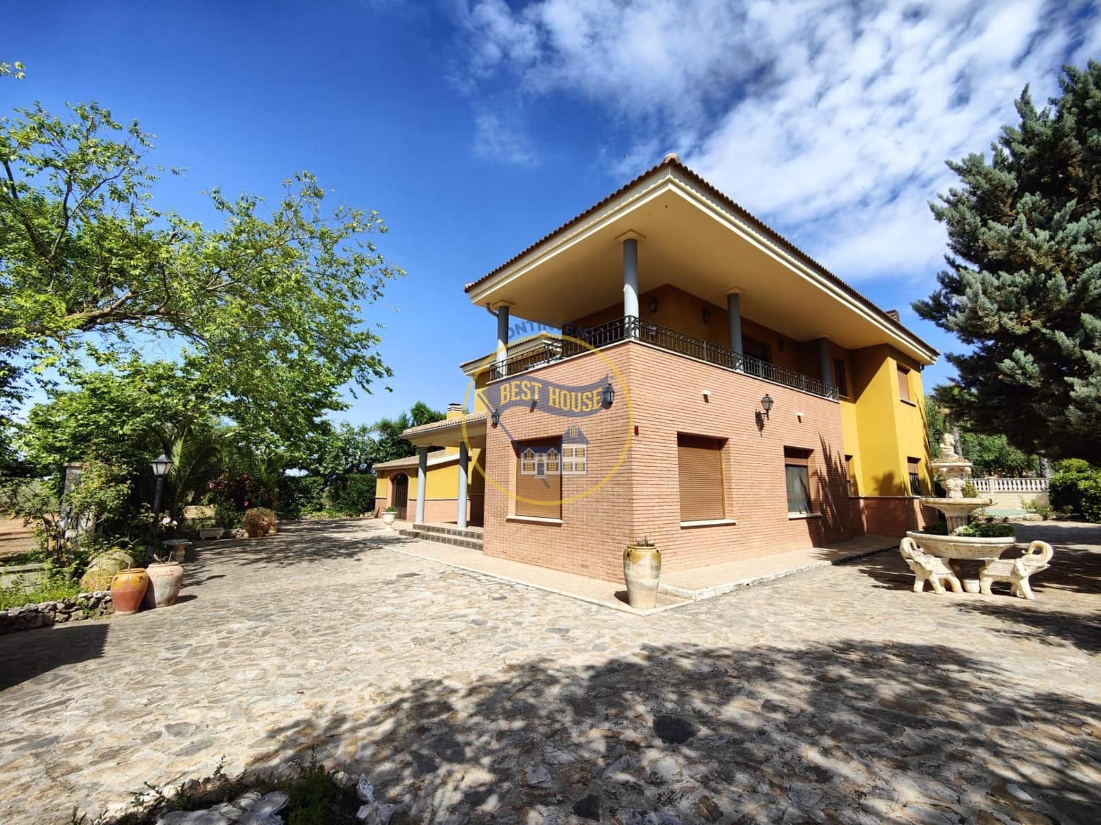 8 soveværelse Villa til salg i Banyeres de Mariola med swimmingpool - € 480.000 (Ref: 8843527)