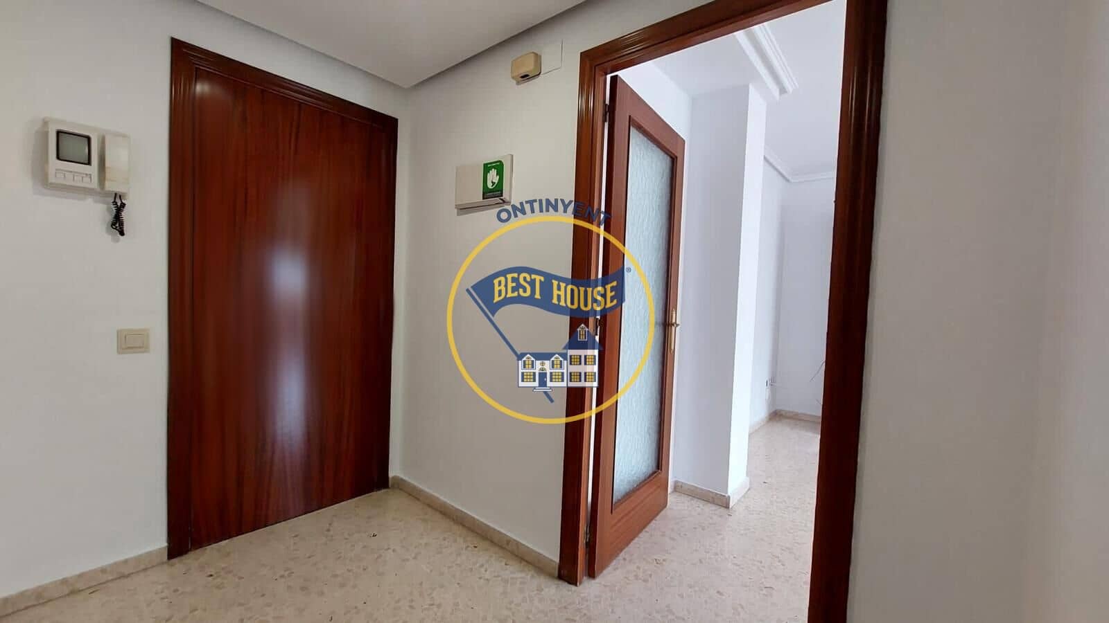 4 soveværelse Lejlighed til salg i Ontinyent - € 150.000 (Ref: 8867060)