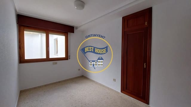 4 soveværelse Lejlighed til salg i Ontinyent - € 150.000 (Ref: 8867060)