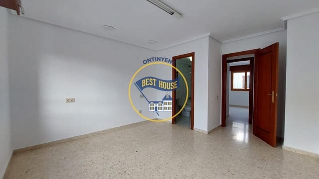 4 soveværelse Lejlighed til salg i Ontinyent - € 150.000 (Ref: 8867060)