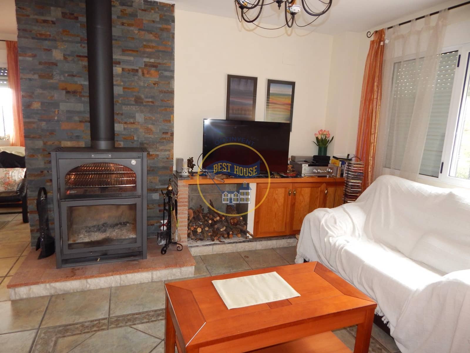 5 soveværelse Villa til salg i Bocairent med swimmingpool garage - € 376.000 (Ref: 8885996)