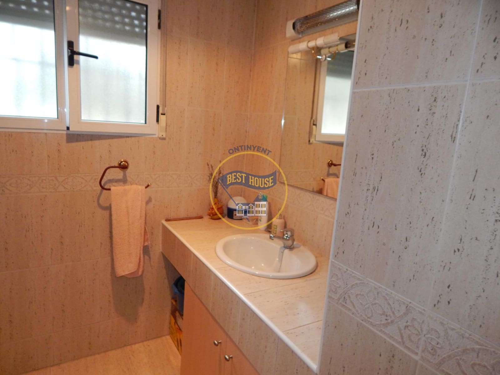 5 soveværelse Villa til salg i Bocairent med swimmingpool garage - € 376.000 (Ref: 8885996)