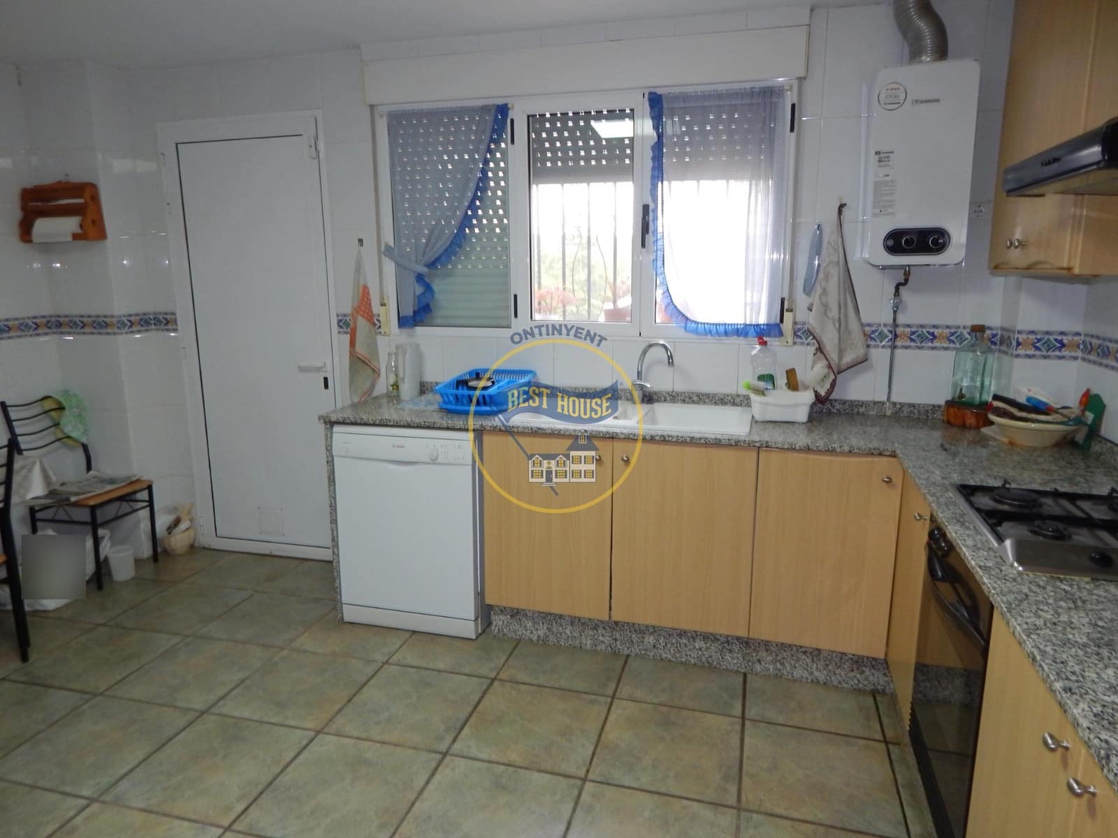 5 soveværelse Villa til salg i Bocairent med swimmingpool garage - € 376.000 (Ref: 8885996)