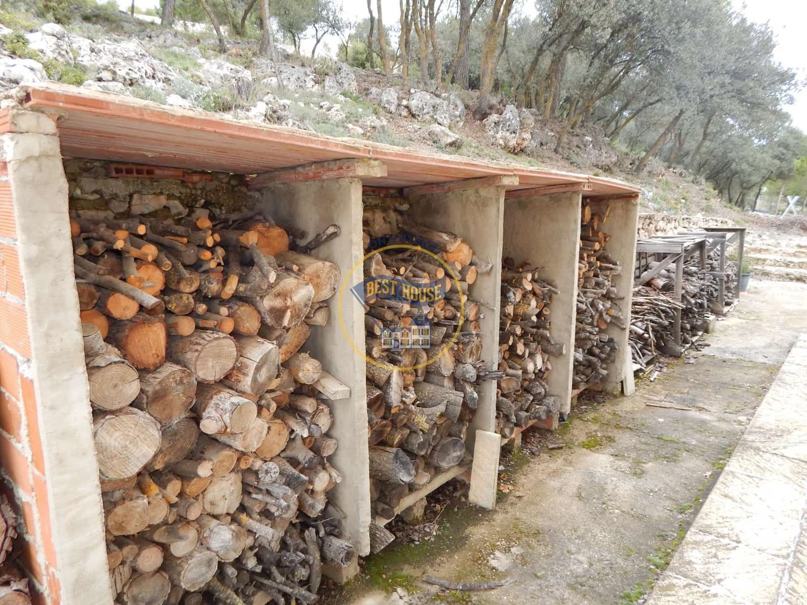 5 soveværelse Villa til salg i Bocairent med swimmingpool garage - € 376.000 (Ref: 8885996)