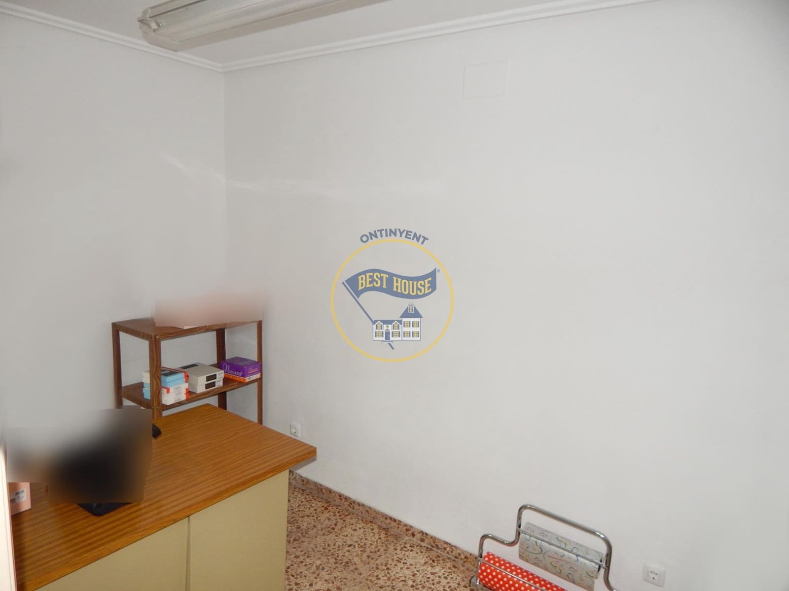 Commercieel te koop in Ontinyent - € 80.000 (Ref: 8911173)