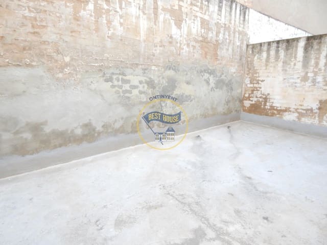 Commercieel te koop in Ontinyent - € 80.000 (Ref: 8911173)