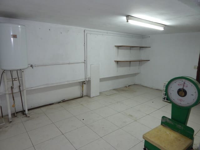 3 makuuhuone Kaupallinen vuokrattavana paikassa Ontinyent - 400 € (Ref: 8950688)