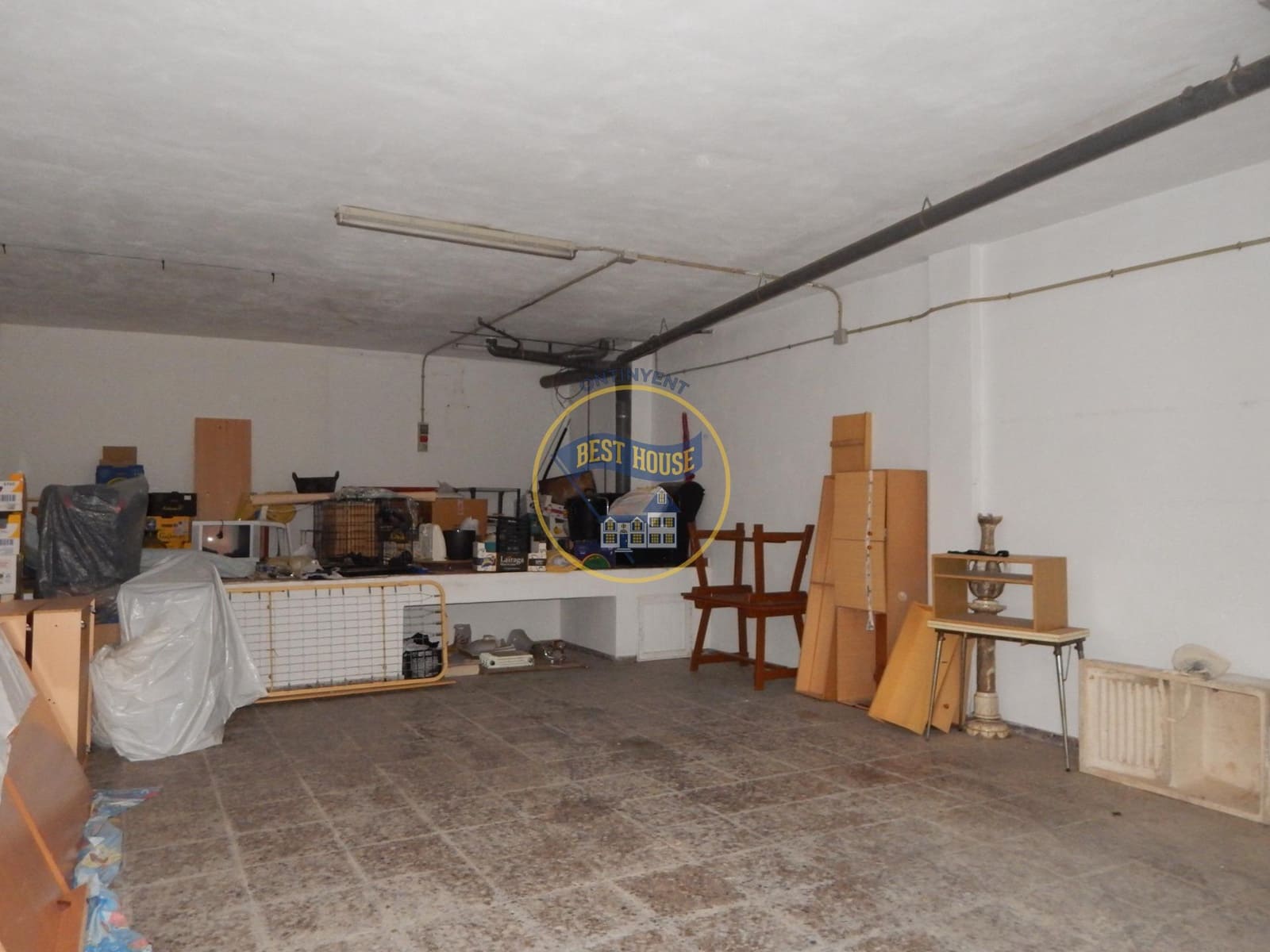 Kaupallinen myytävänä paikassa Bocairent - 60 000 € (Ref: 8982516)