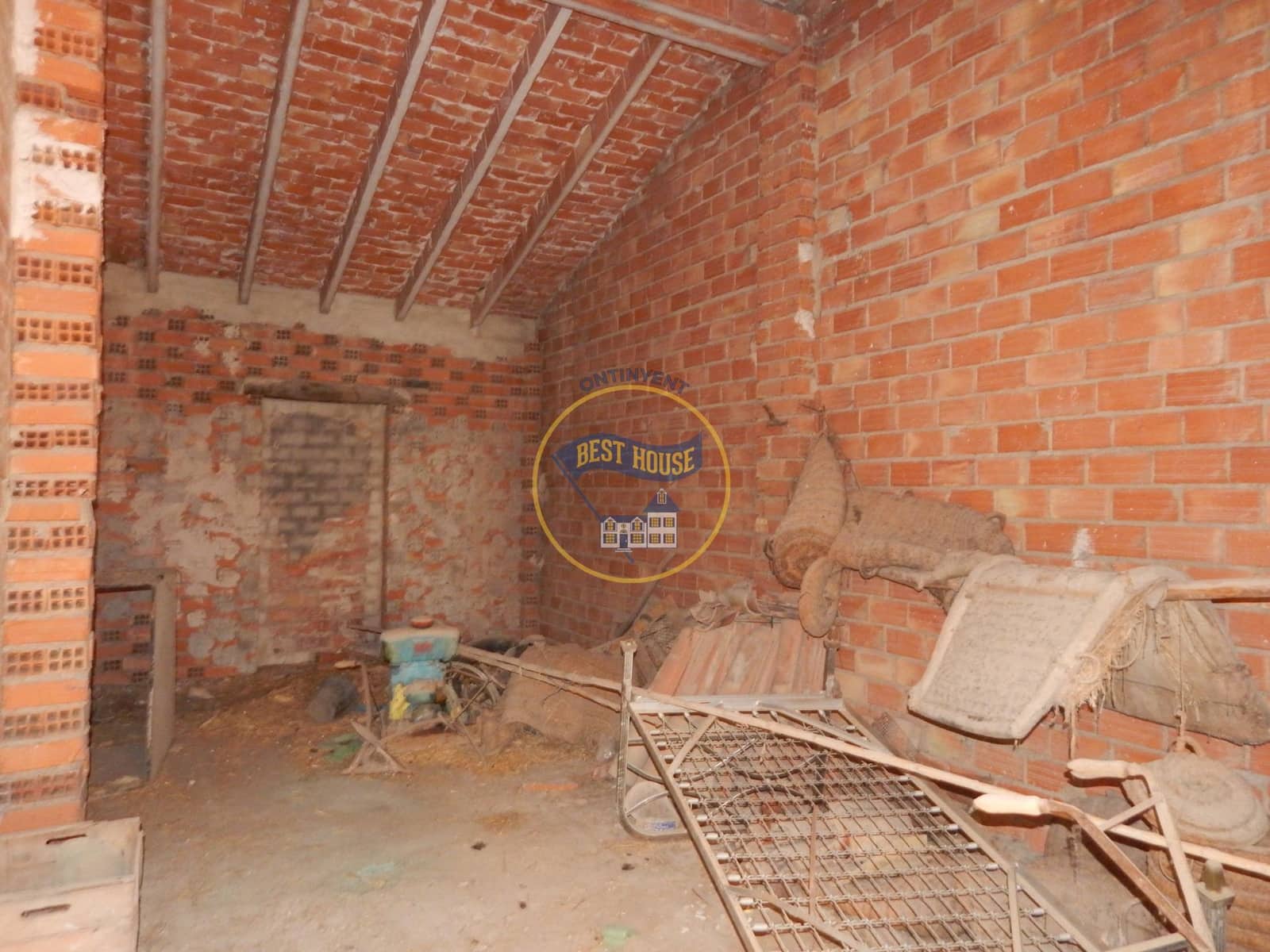 5 quarto Casa em Banda para venda em Montaverner - 100 000 € (Ref: 9005280)