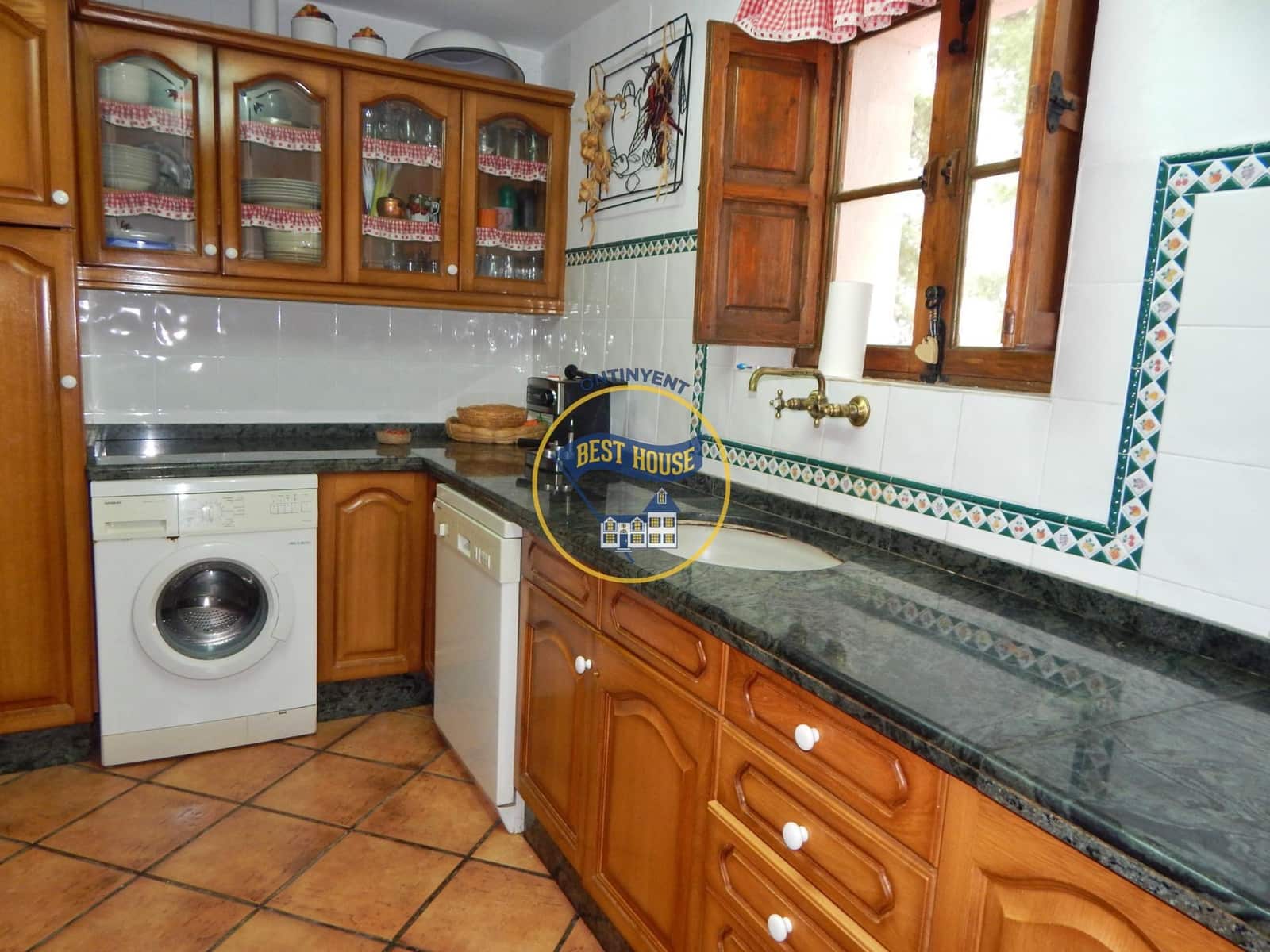 7 bedroom Villa for sale in Cocentaina with pool garage - € 950,000 (Ref: 9017321)