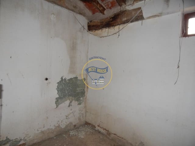 Townhouse for sale in Ontinyent - € 150,000 (Ref: 9049037)